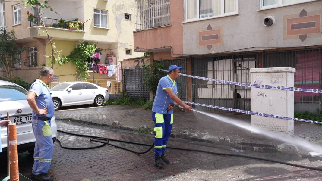 Bahçelievler'de faciadan dönüldü! Sıvalar döküldü 5 katlı bina boşaltıldı - Resim: 14